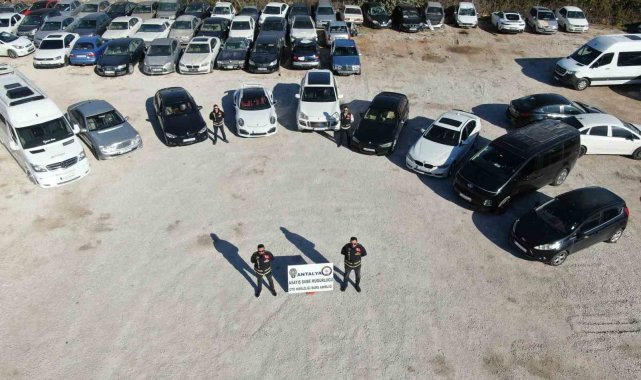 Antalya'da 'change' lüks araç operasyonu