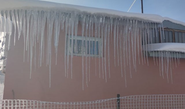 Aşkale'de soğuk hava etkili oluyor