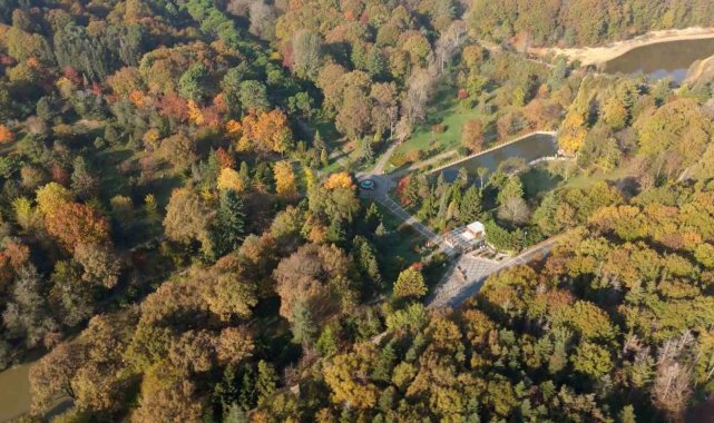 Atatürk Arboretumu'ndaki kartpostallık sonbahar manzarası havadan görüntülendi