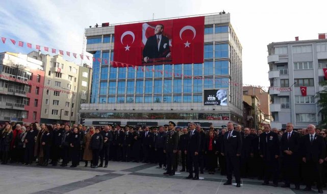 Atatürk, vefatının 86. yıldönümünde Uşak'ta anıldı