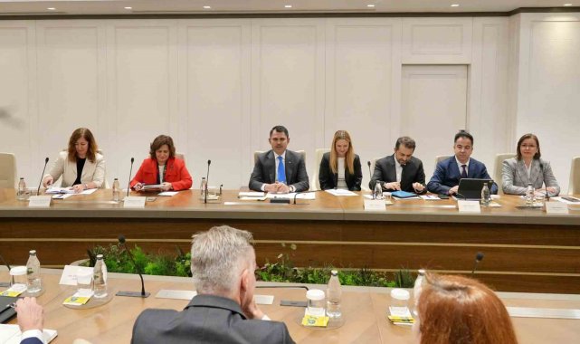 Bakan Kurum, Avustralyalı Bakan Bowen ile bir araya geldi