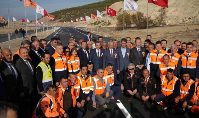 Bakan Uraloğlu: "İç Anadolu ve Batı Akdeniz arasında en kısa ulaşım imkanını tesis ederek, ülkemizin iç kesimleriyle güney kesimi arasında daha hızlı ve konforlu ulaşımı sağlamış olacağız"