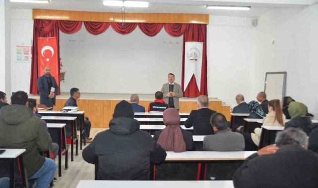 Baklagil Yem Bitkileri Kursu'nu başarı ile tamamlayanlar sertifikalarını aldı