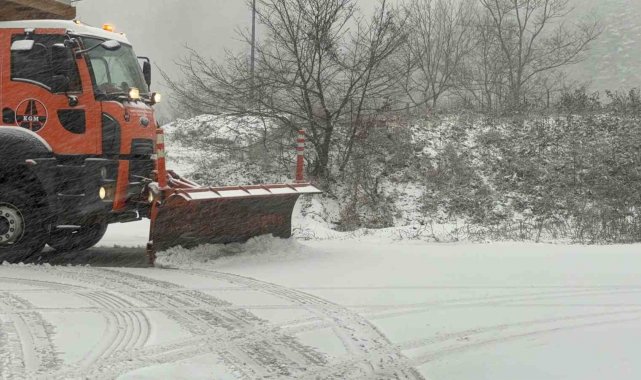 Bolu Dağı'nda beklenen kar başladı