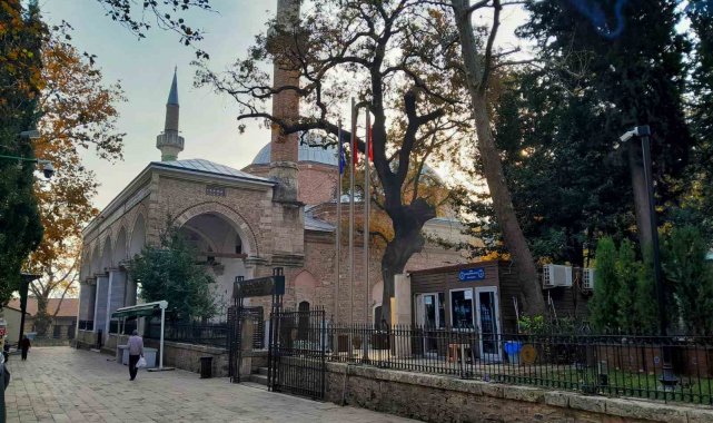 Bursa'da ecdat yadigarı tarihi cami ve türbelerdeki özel güvenlikçiler çekiliyor