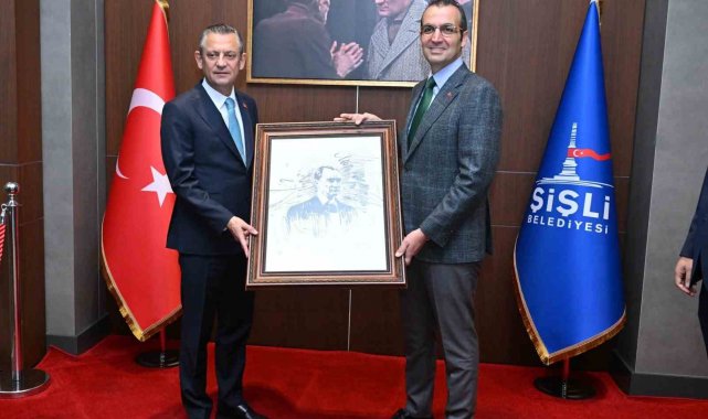 CHP Genel Başkanı Özgür Özel, Şişli Belediyesi'ni ziyaret etti