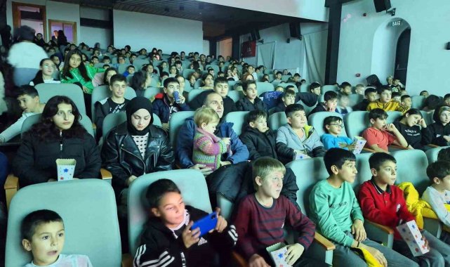 Çocuklara özel günlerinde sinema etkinliği