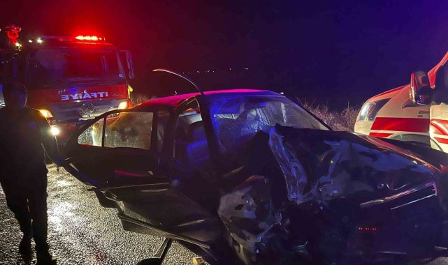 Çorum'da iki otomobil çarpıştı: 9 yaralı