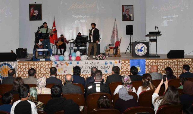 Diyabetli çocuklara dağıtılan sensör sayesinde parmakları delinmeyecek