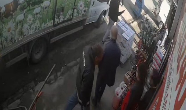 Doğanşehir'de deprem anında yaşananlar güvenlik kamerasına yansıdı
