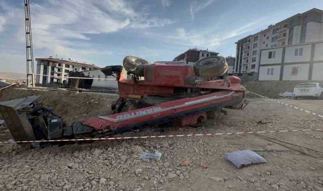 Elazığ'da akılalmaz olay: Operatör lavaboya gitti, kepçeyi çalıştırmak isteyen 2 genç hayatını kaybetti