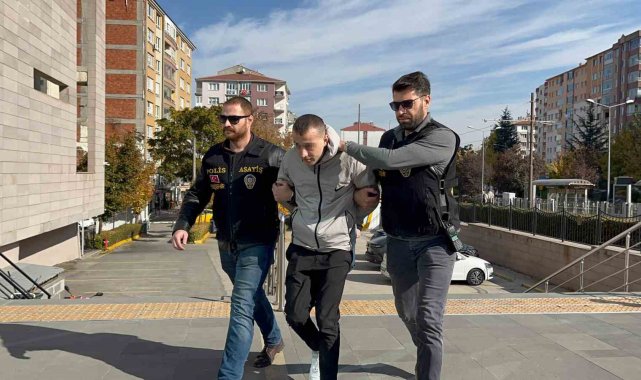 Eskişehir'de aynı gecede 2 ayrı silahlı saldırı yapan şahıs adliyeye sevk edildi