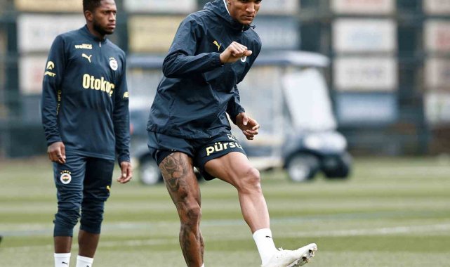 Fenerbahçe, mili oyunculardan yoksun çalıştı