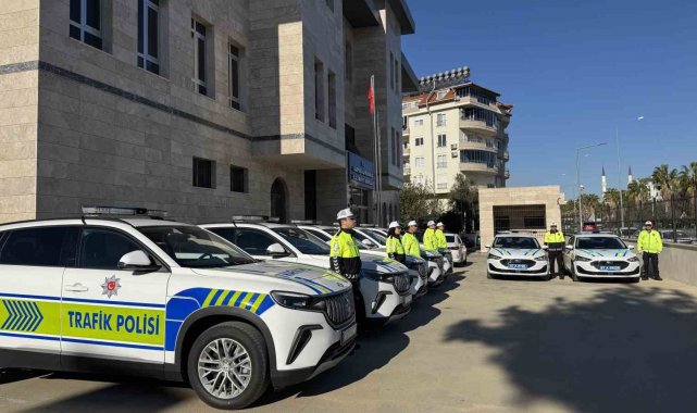 Gazipaşa İlçe Emniyet Müdürlüğüne 6'sı TOGG 8 yeni araç teslim edildi