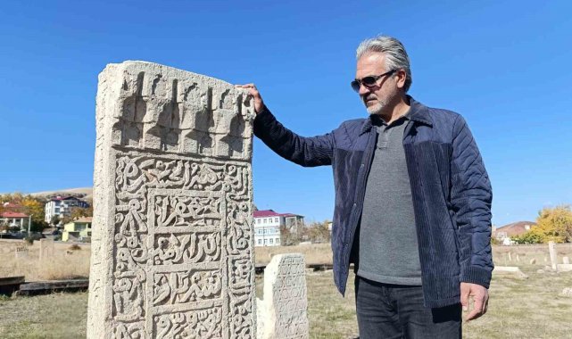 Gevaş Selçuklu Mezarlığı'nda 45 yeni mezar gün yüzüne çıkarıldı