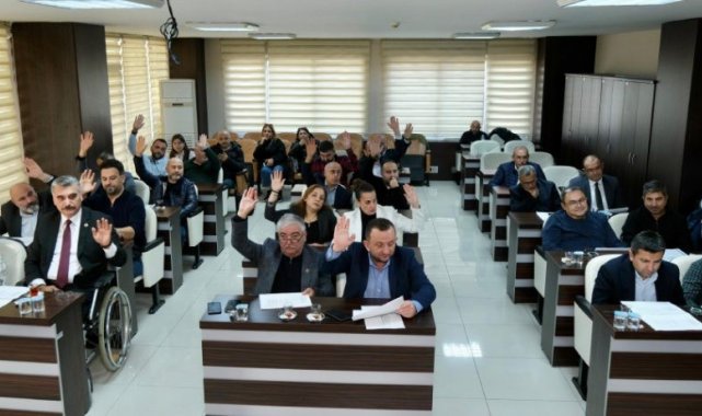 Giresun Belediyesi bütçeyi artırdı, su fiyatlarını düşürdü