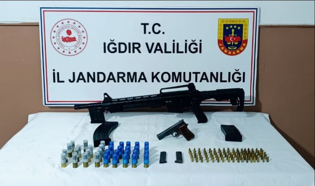 Iğdır'da kaçak silah ticareti operasyonu: 2 şüpheli yakalandı