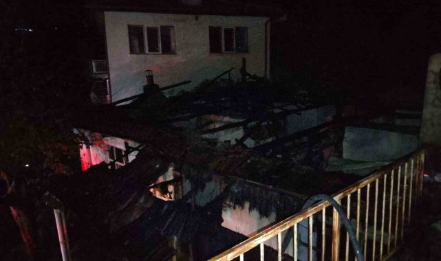 Isparta'da müstakil evde yangın: 1 yaralı