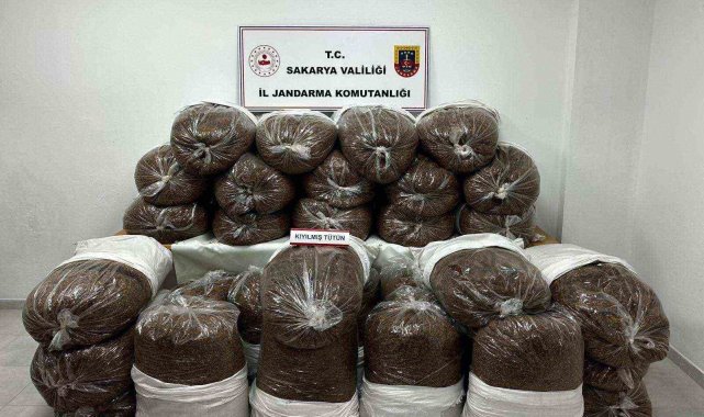 Jandarmadan kaçakçılığa geçit yok: 865 kilogram kaçak tütün ele geçirildi