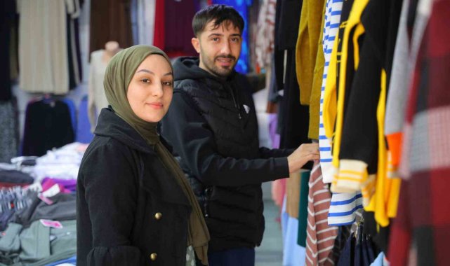 Kahramanmaraş'ta depremzede çiftler "Aile Gençlik Fonu" ile yuva kurdu