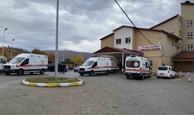 Kamyonet şarampole yuvarlandı: 5 yaralı
