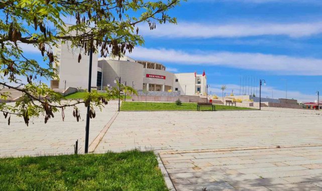 Kastamonu Üniversitesi'nin hazırladığı "Geleceğin Sesleri" projesine destek