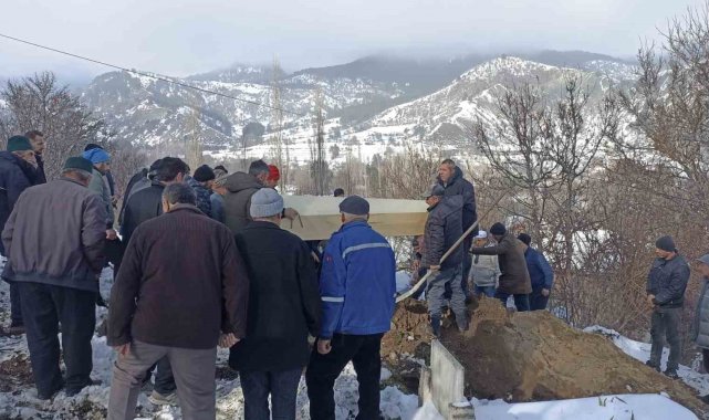 Kastamonu'da yangında hayatını kaybeden baba ile engelli oğlu toprağa verildi