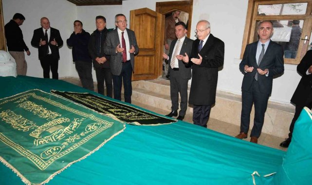 Kılıçdaroğlu'ndan Sivrihisar Belediye Başkanı Dökmeci'ye taziye ziyareti