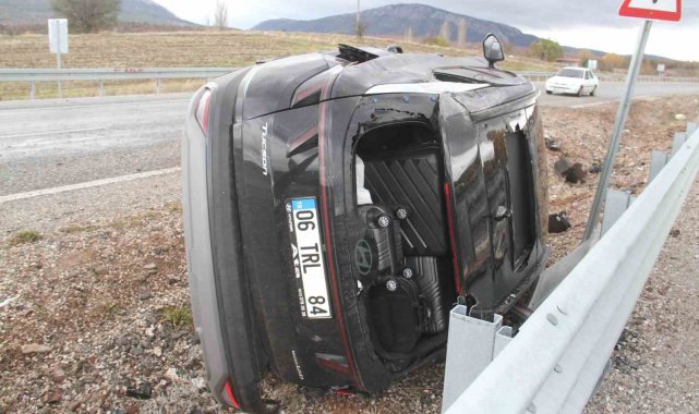 Konya'da kontrolden çıkan cip takla atarak karşı şeride geçti: 3 yaralı