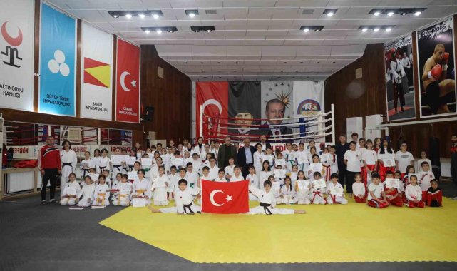 Körfez'de 150 genç sporcu kuşak atladı