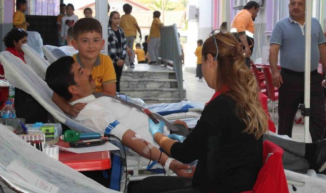 Köyceğiz İlçe Milli Eğitim Müdürü Karahan, kan bağışında bulundu