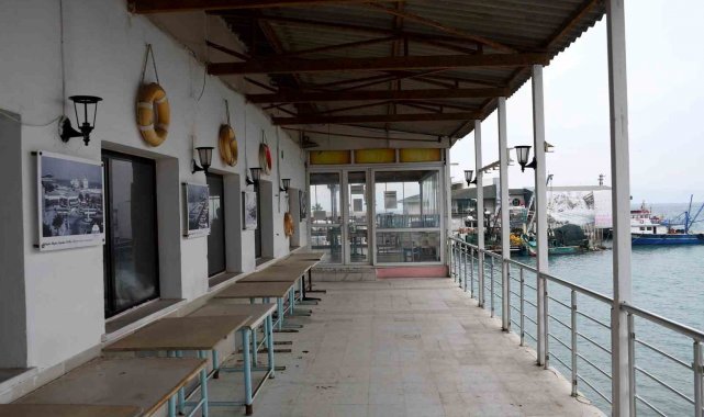 Kuşadası'nda Balıkçı Kahvesi'nin mülkiyeti yasal olarak tescillendi
