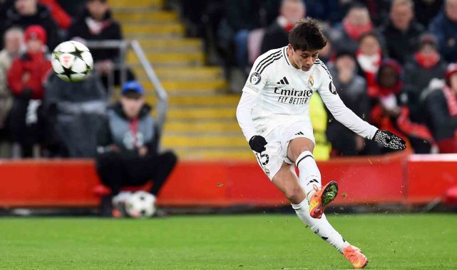 Liverpool, Real Madrid'i 2-0'la geçti