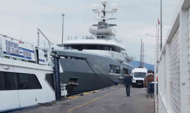 Mega yat 'Cloudbreak' Fethiye'de 135 bin litre yakıt aldı