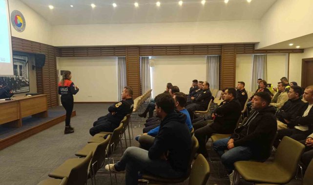 Muğla'da acil müdahale ekiplerine koordinasyon ve olay yeri yönetimi eğitimi verildi