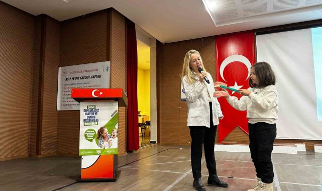 Öğrencilere ağız ve diş sağlığının önemi aşılanıyor