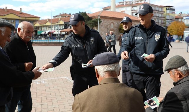 Polis, aileleri ve gençleri madde bağımlılığıyla ilgili bilgilendirdi