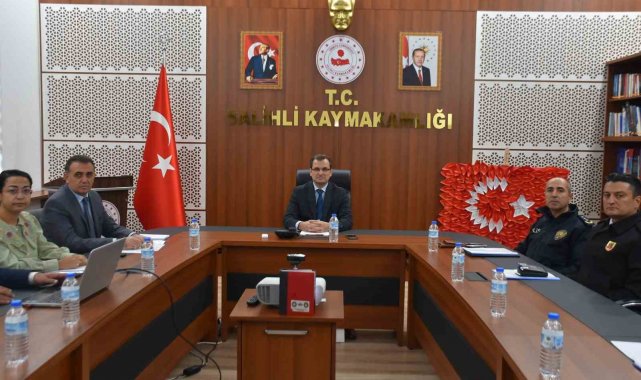 Salihli'de metruk binalar konuşuldu