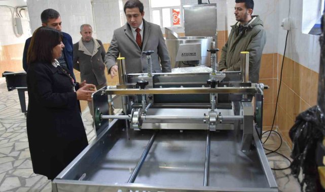 Sason'da kadınlara çilek ürünleri üretim tesisi kuruldu
