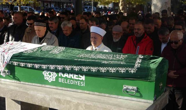 Scooter kazasında hayatını kaybeden Ecem Sultan Çamlı son yolculuğuna uğurlandı