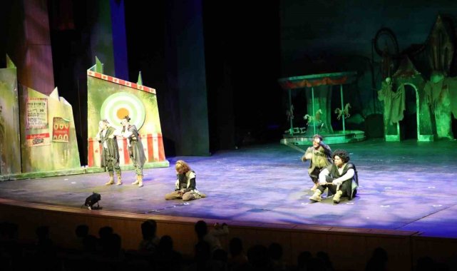 Şehitkamil'den çocuklara tiyatro şenliği