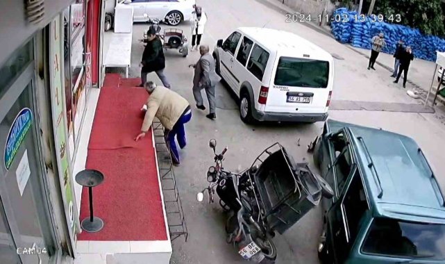 Siirt'te kontrolden çıkan araç korku dolu anlar yaşattı