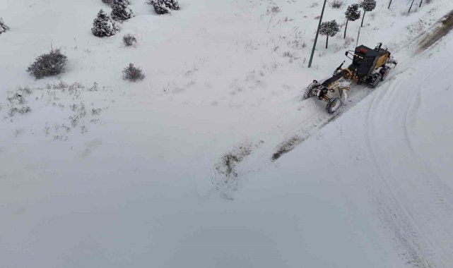 Sivas'ta 69 yerleşim yerinin yolu ulaşıma kapalı