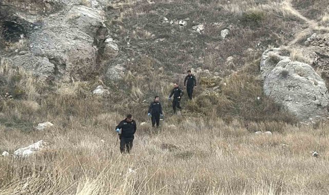 Sivas'ta boş arazide bebek cesedi bulundu