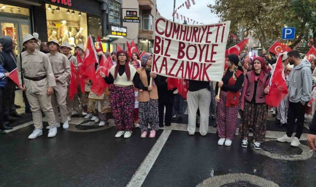 Tekirdağ'da kurtuluşun 102. yılında coşkulu yürüyüş