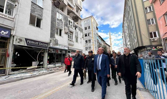 Vali Çalgan ve Başkan Aşgın patlamadan etkilenen vatandaşları yalnız bırakmıyor