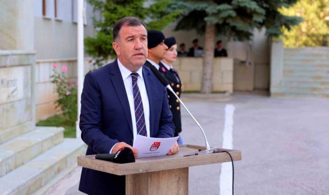 Vali Eldivan: "Öğretmenlik, gücünü sevgiden alan, dünyanın en kutsal ve en saygın mesleğidir"