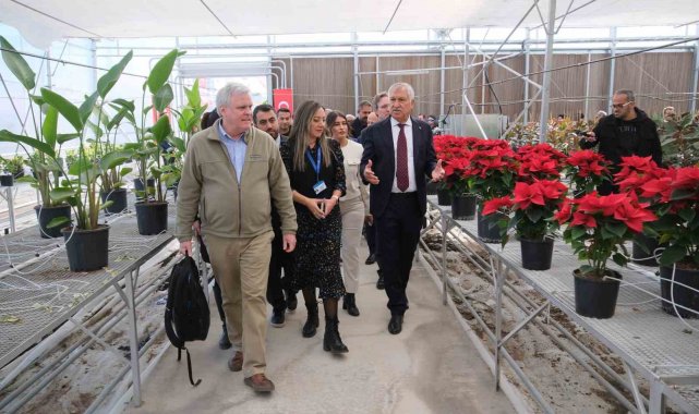 Adana Büyükşehir Belediyesi, güneş enerjisiyle çalışan akıllı sera açtı