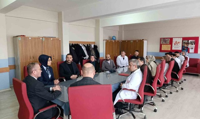 Ağrı Milli Eğitim Müdürü Kökrek'ten PISA kapsamındaki okullara ziyaret