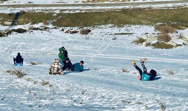 Ağrı'da karın tadını çocuklar çıkardı